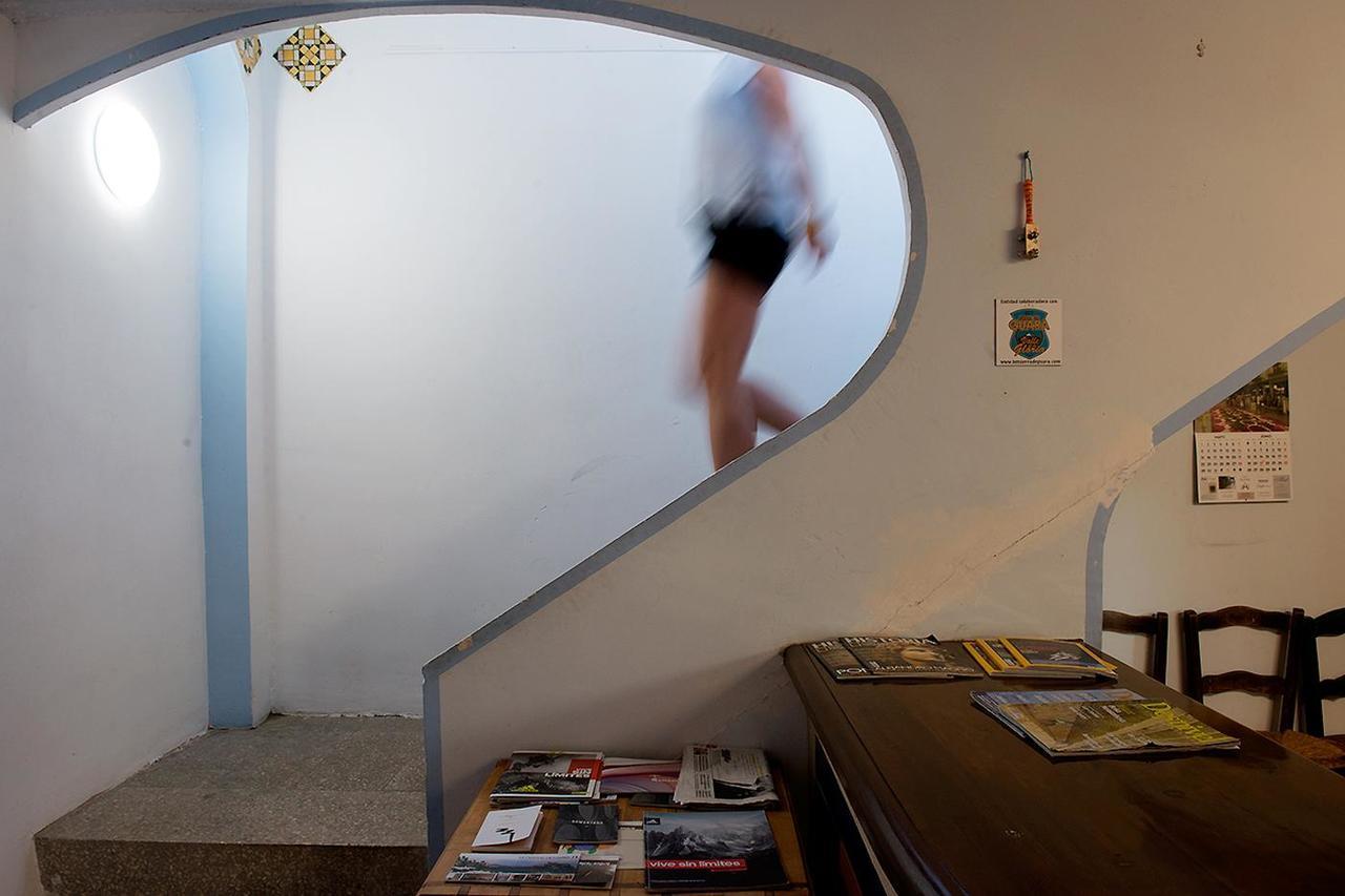 Crux Albergue Adahuesca Luaran gambar