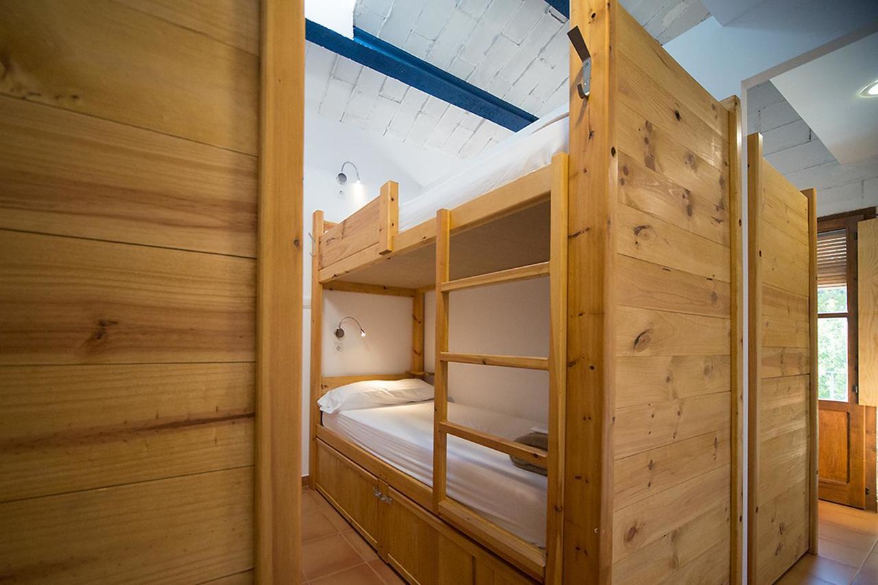 Crux Albergue Adahuesca Luaran gambar