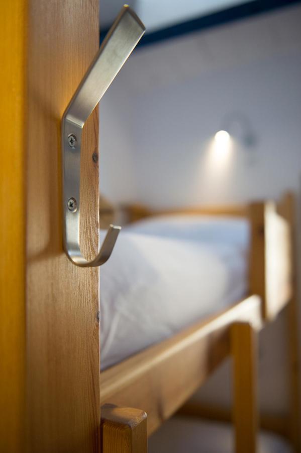 Crux Albergue Adahuesca Luaran gambar